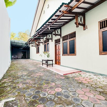 Spot On 92068 Pudja Kesuma Homestay Syariah Yogyakarta Exteriör bild
