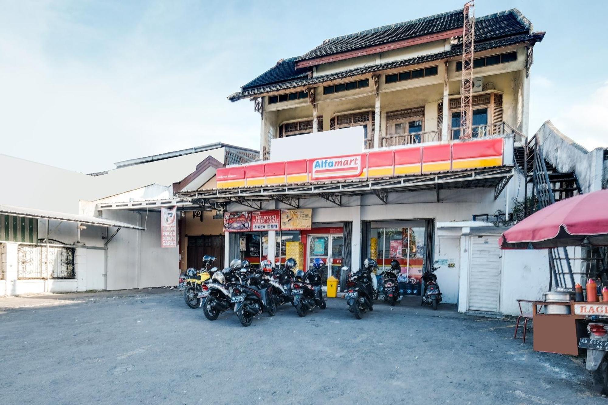 Spot On 92068 Pudja Kesuma Homestay Syariah Yogyakarta Exteriör bild