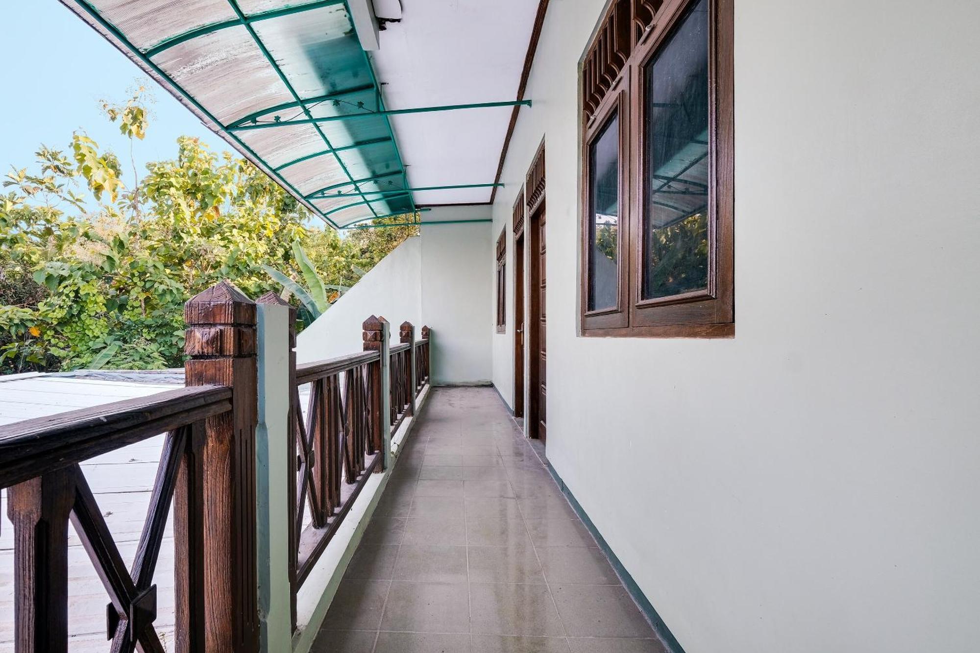 Spot On 92068 Pudja Kesuma Homestay Syariah Yogyakarta Exteriör bild