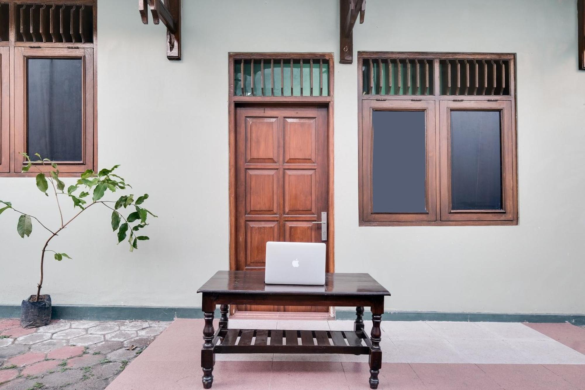 Spot On 92068 Pudja Kesuma Homestay Syariah Yogyakarta Exteriör bild